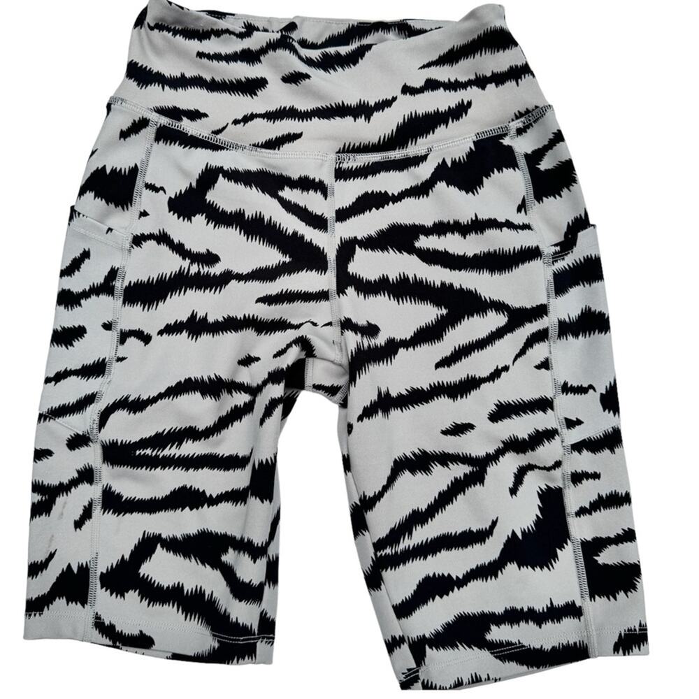 Cali Active  Women’s Sporty Exercise  Athletic Animal Print Bike Short Sz M